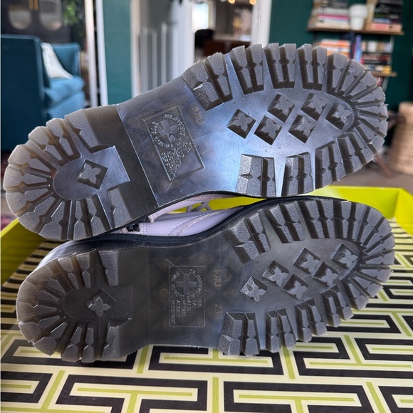 Dr. Martens Jadon III Pisa Platform Boot - Picture 5 of 11